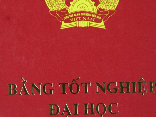 Lỗi sai ‘ngớ ngẩn’ trên bằng cử nhân, thạc sỹ