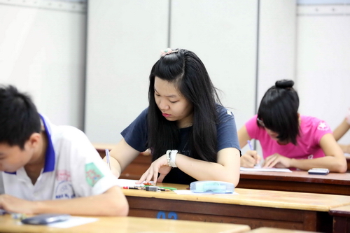 Diem chuan du kien Dai hoc Hue va cac truong thanh vien nam 2013