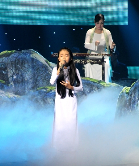 Phuong My Chi qua an toan nhung van duoc khen ngoi het loi