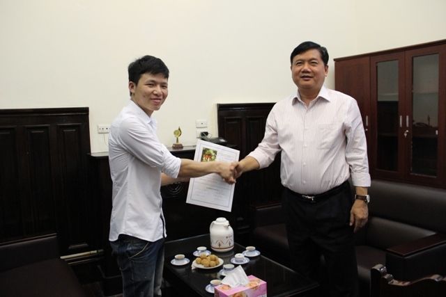 Bo truong Thang tuyen thu khoa luong thap hon cong nhan