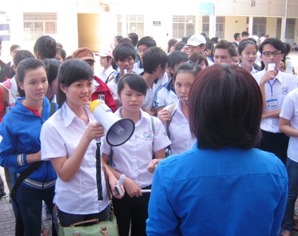 Các giảng viên tại tọa đàm Tiếp lửa lòng yêu nghề.