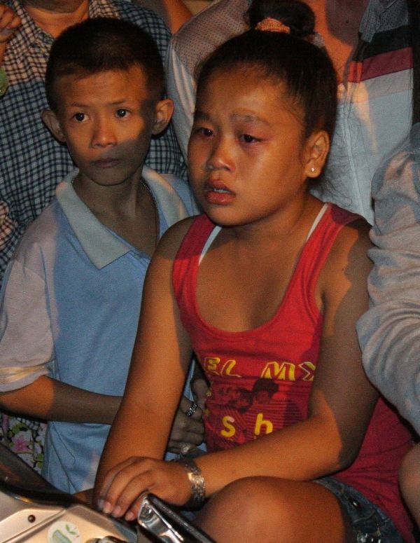 Ca khu pho nao dong vi tin 7 hoc sinh bi bat coc
