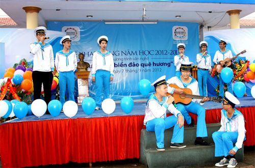 Nhung buoi le khai giang dang nho trong nam 2012