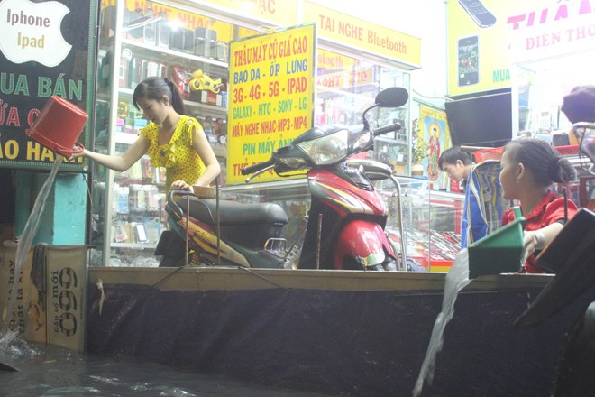 Mua lon, Sai Gon ngap trong \