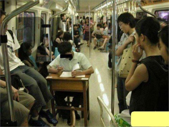 Bat cuoi voi anh hai huoc ve sinh vien