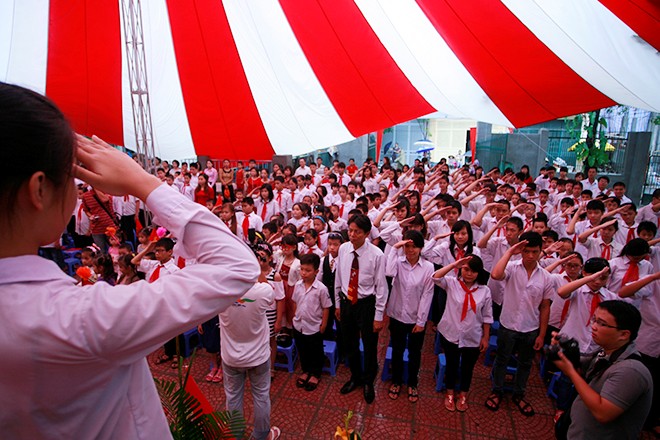Xuc dong le khai giang cua tre em khuyet tat