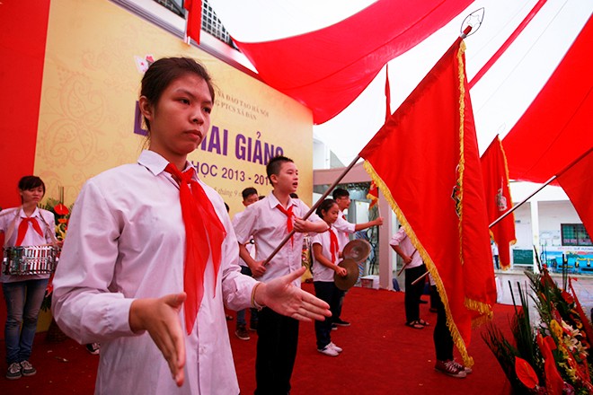Xuc dong le khai giang cua tre em khuyet tat