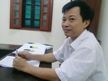Buc xuc thu phi dau nam, phu huynh cho con nghi hoc