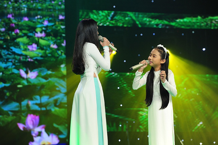 Nhung khoanh khac dep trong dem chung ket Giong hat viet nhi 2013