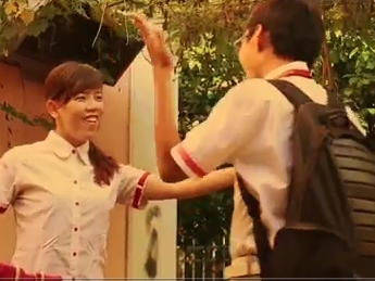 Sot clip vui nhon ve sinh vien Ngoai thuong