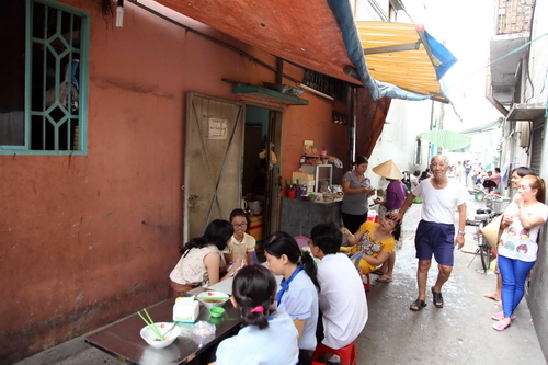 Con sot Phuong My Chi van chua ha nhiet