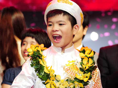 Fan cuong Quang Anh viet tam thu, tu bo Kpop