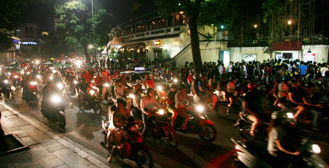 Gioi tre tung bung don trung thu
