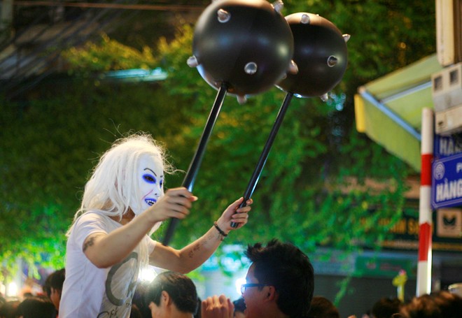 Gioi tre tung bung don trung thu