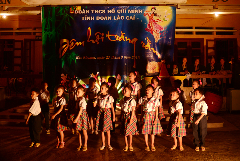 Hanh phuc don trang ram noi lu quet