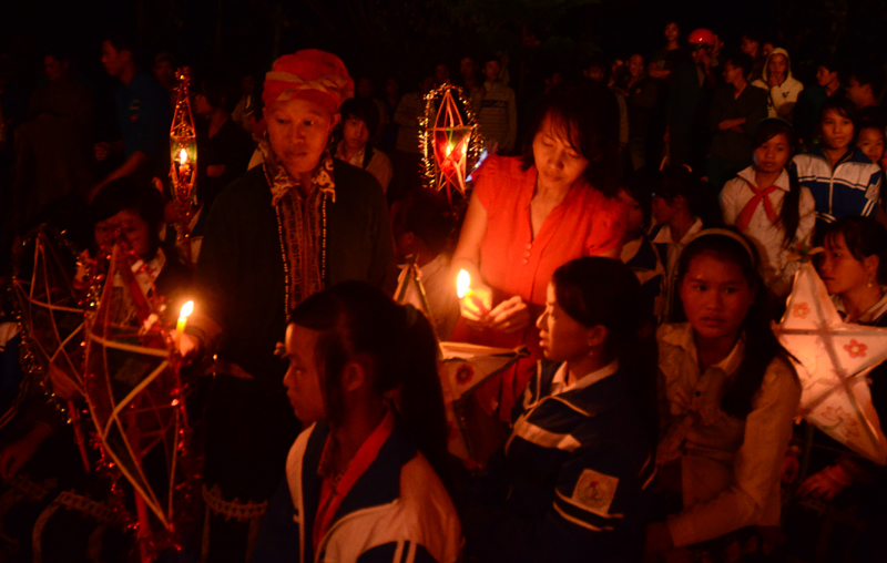 Hanh phuc don trang ram noi lu quet