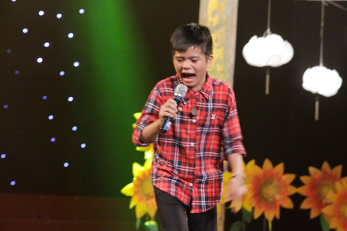 Theo chân Phương Mỹ Chi đi diễn cùng Quang Anh - 15