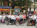 Sẽ xử lý học sinh đi xe đạp điện vi phạm tại cổng trường học
