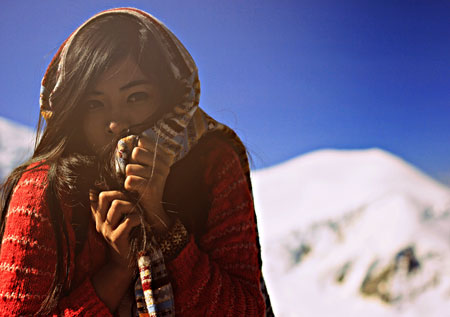 Gap go co nu sinh 9X la “thu linh sinh vien” tai Phap