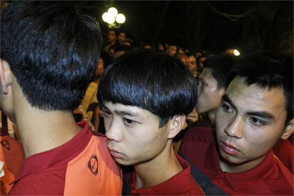 U19 Viet Nam thanh kinh den vieng Dai tuong Vo Nguyen Giap