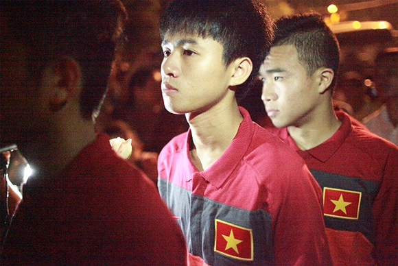 U19 Viet Nam thanh kinh den vieng Dai tuong Vo Nguyen Giap