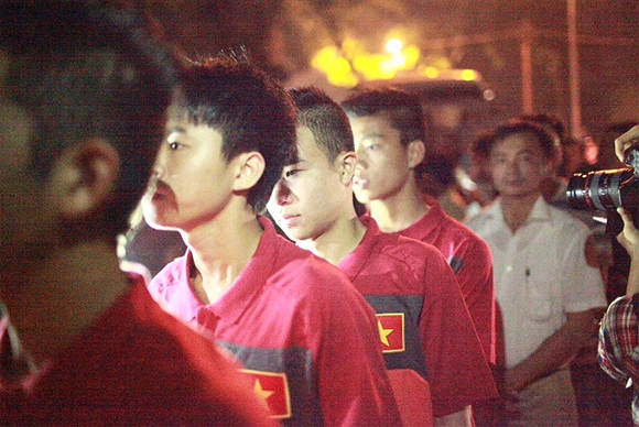 U19 Viet Nam thanh kinh den vieng Dai tuong Vo Nguyen Giap