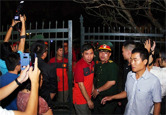 U19 Viet Nam thanh kinh den vieng Dai tuong Vo Nguyen Giap