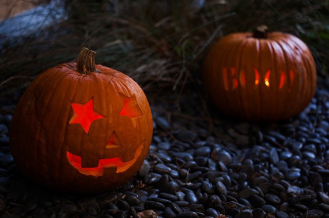 Cach lam den bi ngo don Halloween don gian nhat