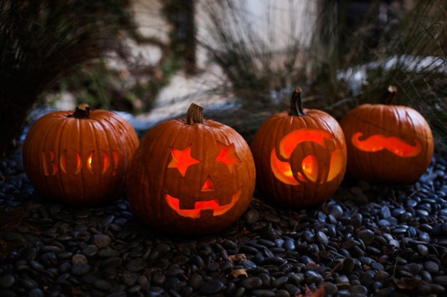Cach lam den bi ngo don Halloween don gian nhat
