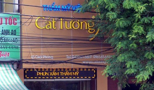 Nghi an tham my vien lam chet nguoi phi tang xac xuong song