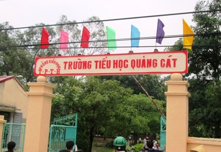 Nha truong tim cach uy hiep phu huynh vi so bi to giac