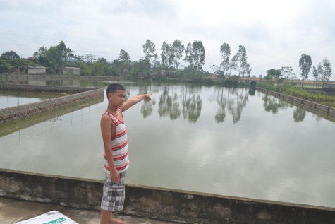 Phat hien 2 hoc sinh chet duoi o choi ca