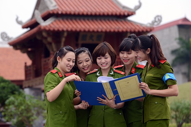 Cô giáo xinh đẹp của hàng ngàn sinh viên trường Cảnh sát 7