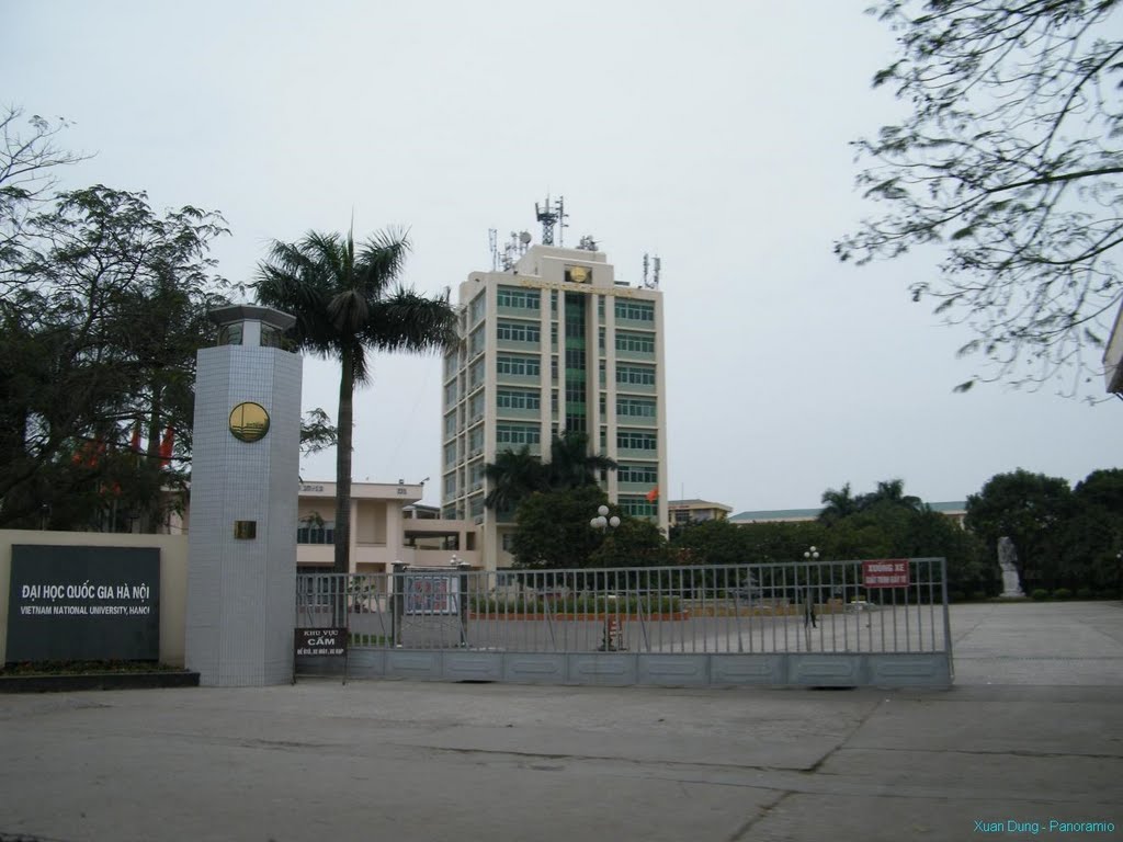 Giam doc dai hoc Quoc gia co quyen mien nhiem hieu truong