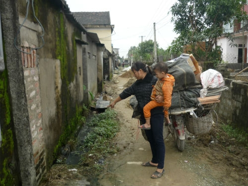 Cô giáo, phụ huynh, đánh lộn, bục giảng Cô giáo, phụ huynh, đánh lộn, bục giảng