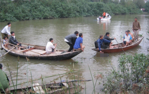 nữ sinh; học giỏi; tự tử