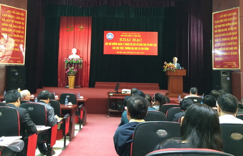 Ha Noi mo lop boi duong quan ly nhan su de doi moi giao duc