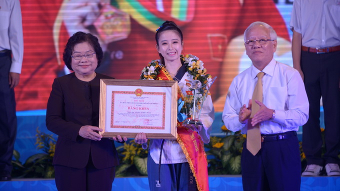 Ton vinh 7 cong dan tre tieu bieu TPHCM 2013