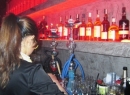 Nữ sinh mang tiếng xấu vì làm việc tại bar