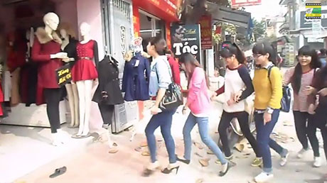 Con gái trường Nông nghiệp (Ảnh chụp từ clip)