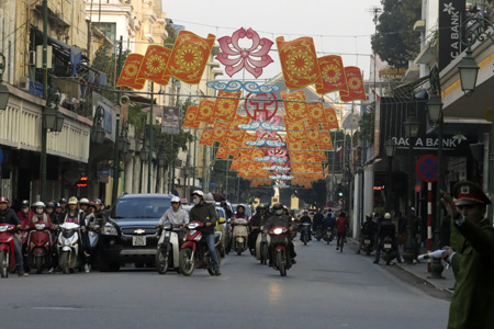 Phố Tràng Tiền.