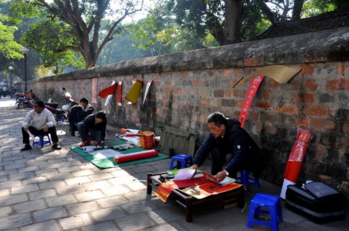 Pho ong do vang nhu chua ba danh