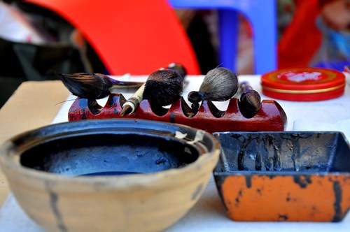 Pho ong do vang nhu chua ba danh