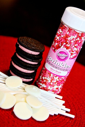 cách làm socola Valentine, bánh Oreo, lễ Tình nhân, quà tặng Valentine, kẹo trái tim, socola trắng