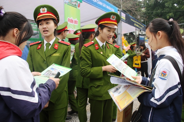 Nhung quy dinh tuyen sinh nganh cong an nam 2014