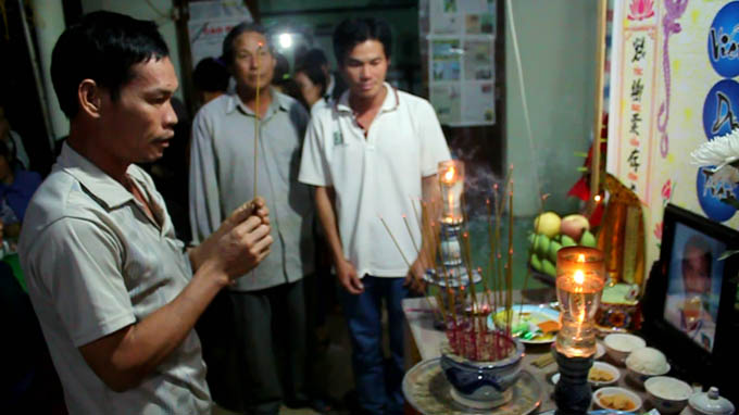 Thuong xot nu sinh lop 6 xa than cuu em nho 5 tuoi chet duoi