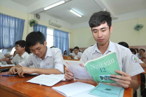 Chia se cua si tu on thi tot nghiep mon Van kieu moi