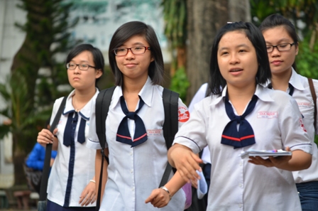 Mon thi thu 3 vao lop 10 tinh Binh Duong nam 2014
