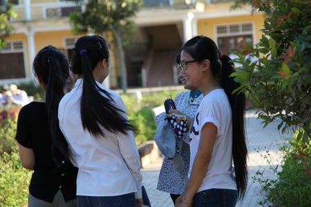 Thi sinh tu tin truoc khi buoc vao thi mon Toan