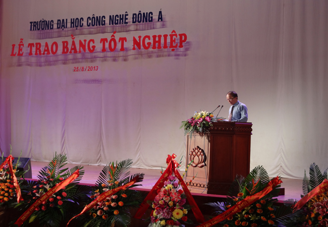 Tam ngung tuyen sinh doi voi DH Cong nghe Dong A